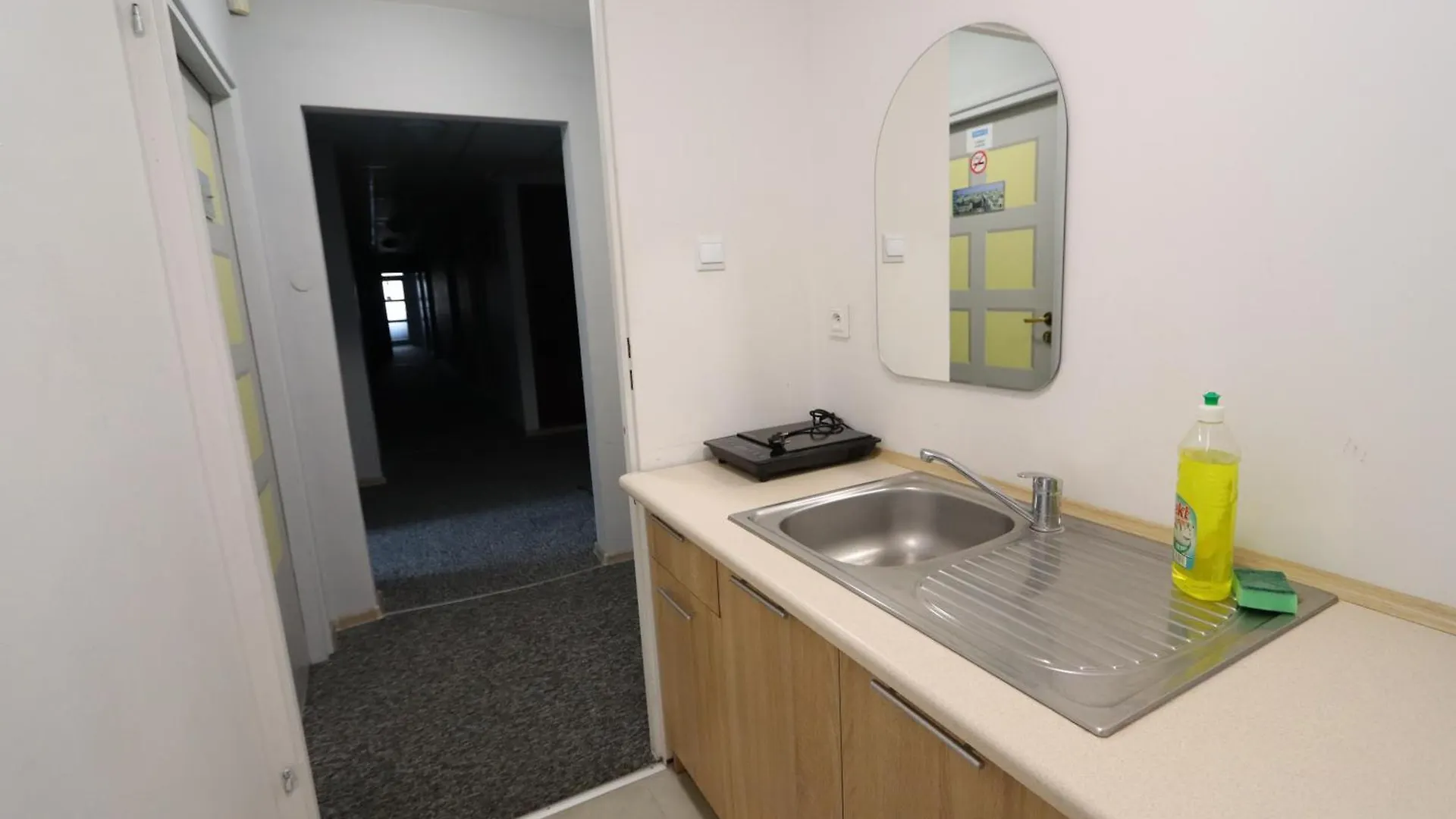 Fantastic Waw - M3 Room 4 Warszawa 0*,